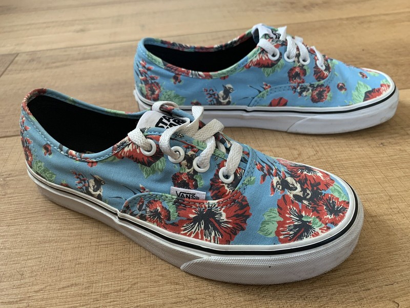 Star Wars Vans, “Yoda Aloha” Ltd. Edition Women’s 7/Men’s 5.5