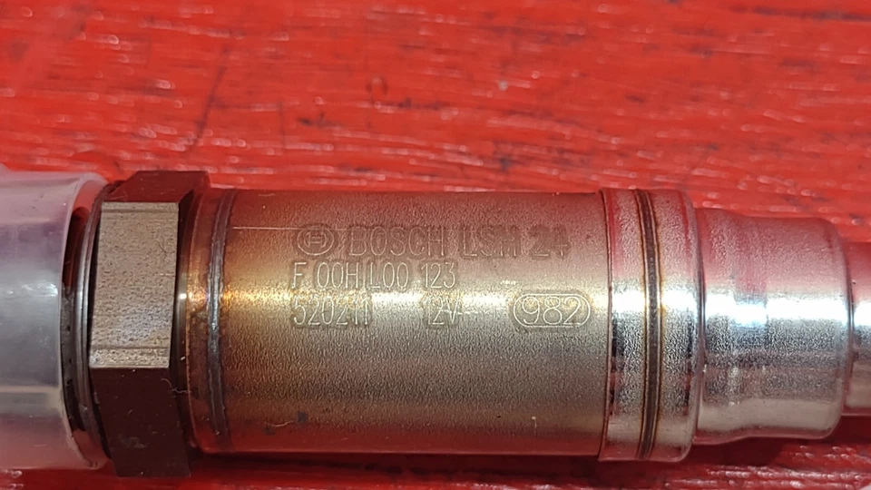 Sensor de oxígeno Bosch 13226 para Nissan Pathfinder 1997-2000 Infinity QX4 1996-2000 Foto 4 de 4