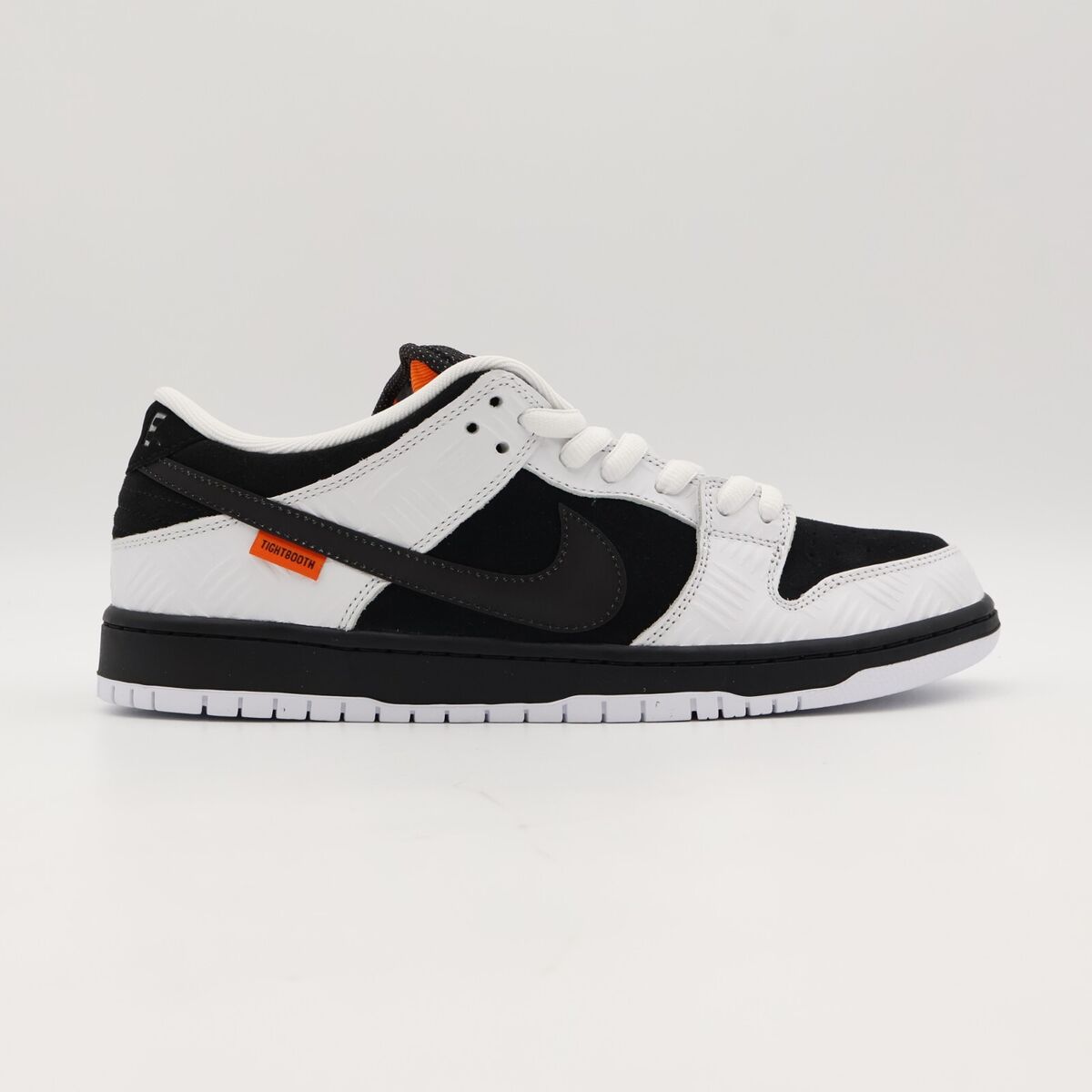 FD2629-100 TIGHTBOOTH Nike SB Dunk Low Pro QS Black White FD2629-100 TIGHTBOOTH Nike SB Dunk Low Pro QS Black White