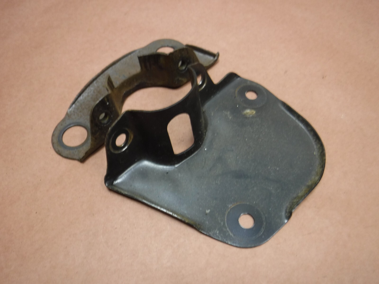 Jeep Wrangler YJ 8795 Steering Column to Firewall Mounting Bracket Cj5