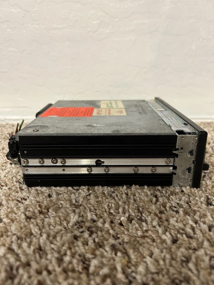 Reproductor de casete estéreo de radio Becker fabricante de equipos originales de fábrica para Mercedes W124 1986-1993 Foto 3 de 4