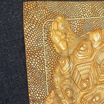 HERMES Carre 90 De Madras a Zakynthos turtle Silk Scarf 90cm Rare