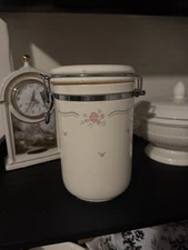 Corelle Coordinates English Breakfast 58oz. Acrylic Storage Jar Canister