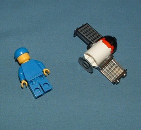 CITY, SPACE SATELLITE LAUNCH PAD SET 3366 - LEGO - 2011 - USED