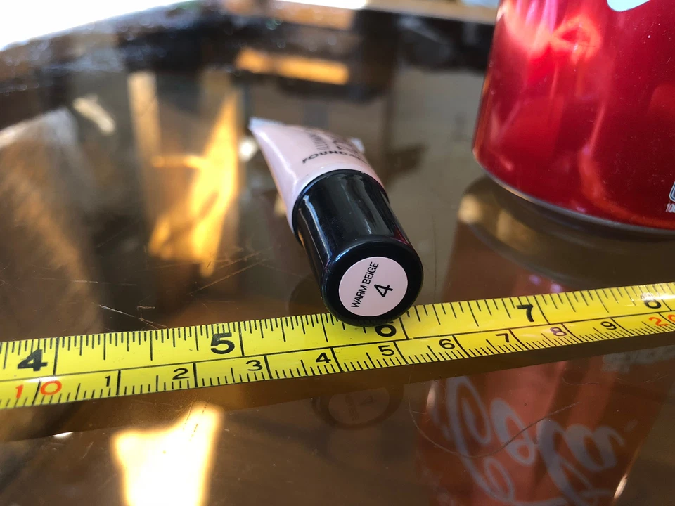 Foundation Warm Biege #4 Collection Illuminating TOUCH Small Bottle - Image 2 of 2