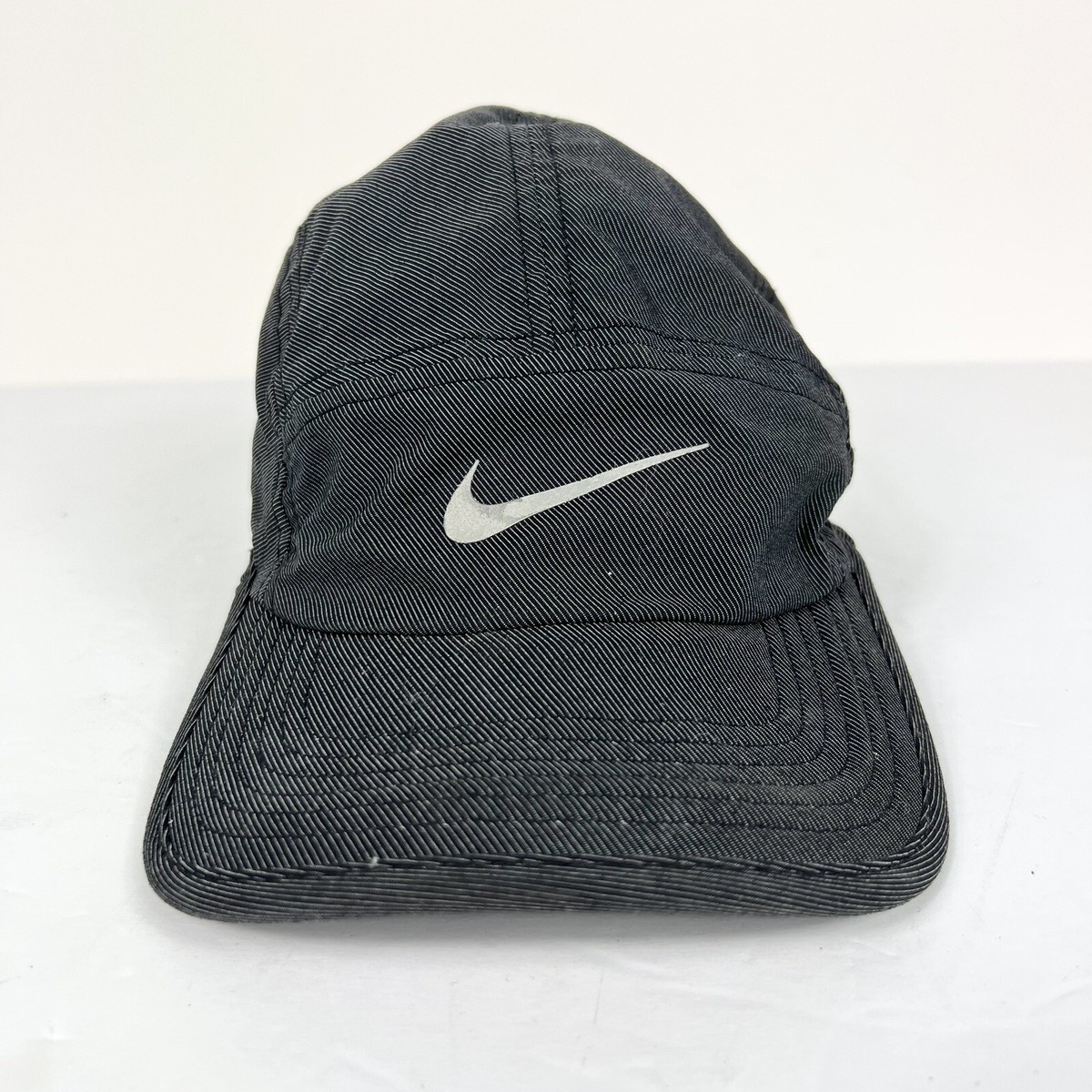 nike sportswear aw84