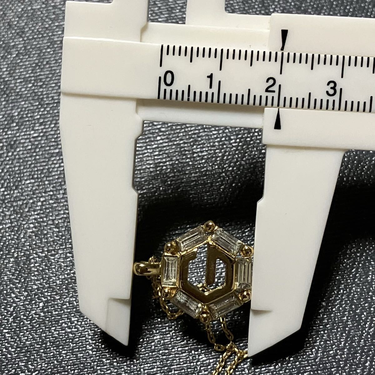 [m]GIVENCHY Hexagon Polygon Logo Necklace Gold Color Givenchy Stone Pendant thumbnail 9