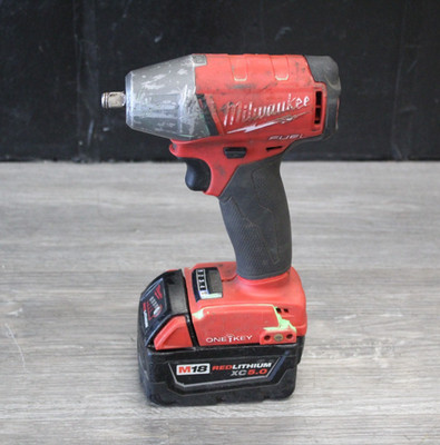 Milwaukee 2758-20 M18 FUEL Cordless Li-ion 3/8'' Impact Wrench with 5AH Battery