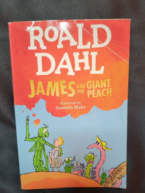 James and the Giant Peach (Paperback or Softback)