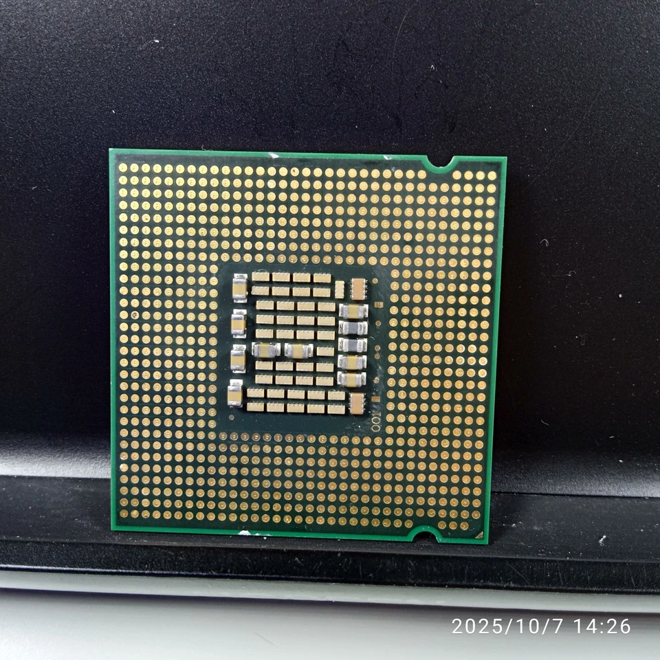 Intel Pentium D 930 3.00GHz Dual Core LGA775 SL94R – CPU usata testata - Immagine 2 di 4