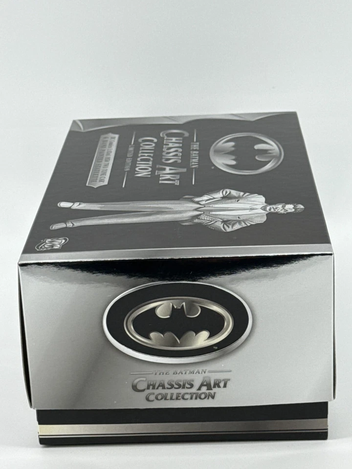 Corgi DC Batman Chassis Art 1950 Two Tone Car & Two-Face Statue Ltd Ed 1:43 NEW - Image 4 of 4