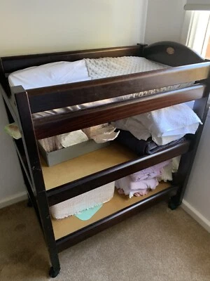 boori waratah change table