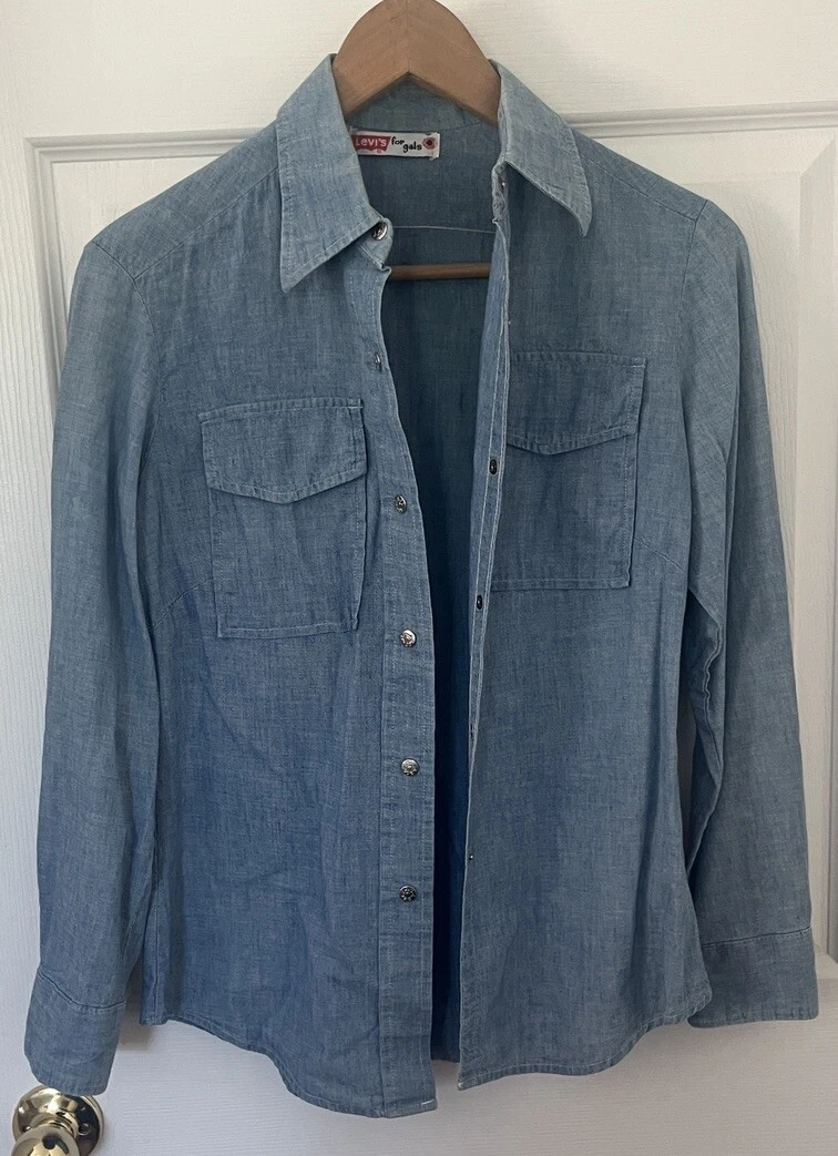Very Rare 70s Vintage Levi’s For Gals Snap Front Denim Shirt
