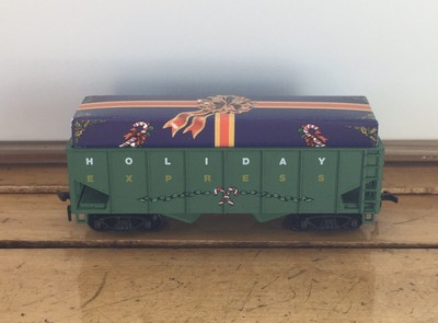 ho christmas train cars