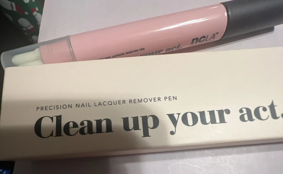 Pluma removedora de esmalte de uñas NCLA Precision Clean Up Your Act tamaño completo nueva en caja Foto 4 de 4