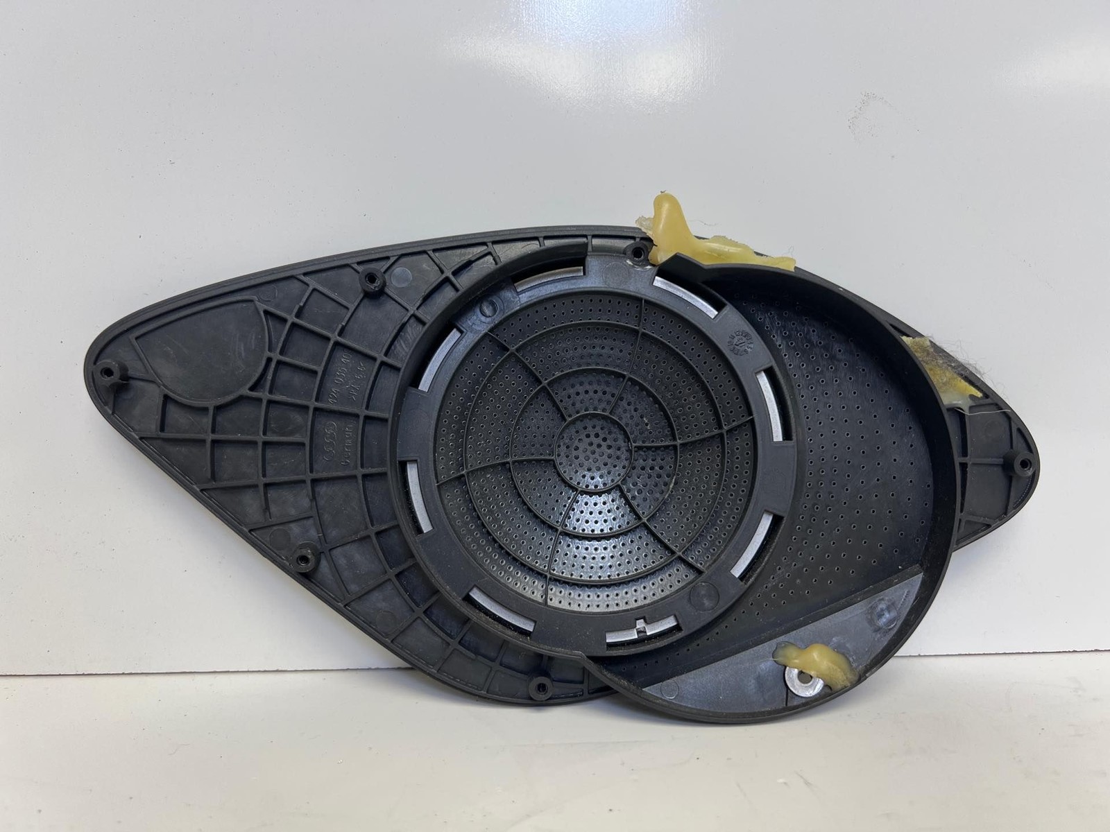 424035409 Audi R8 LH Driver side Door panel speaker cover (MK)