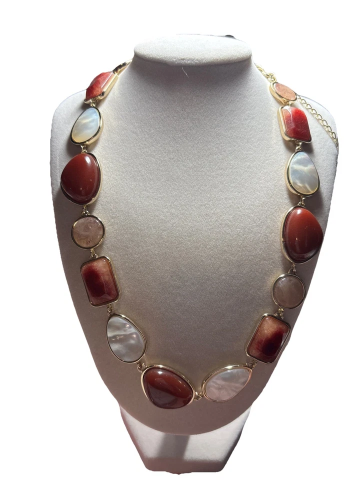 WHBM Declaración Collar Jaspe Rojo Madreperla Piedras Preciosas Tono Dorado Cadena Foto 2 de 4