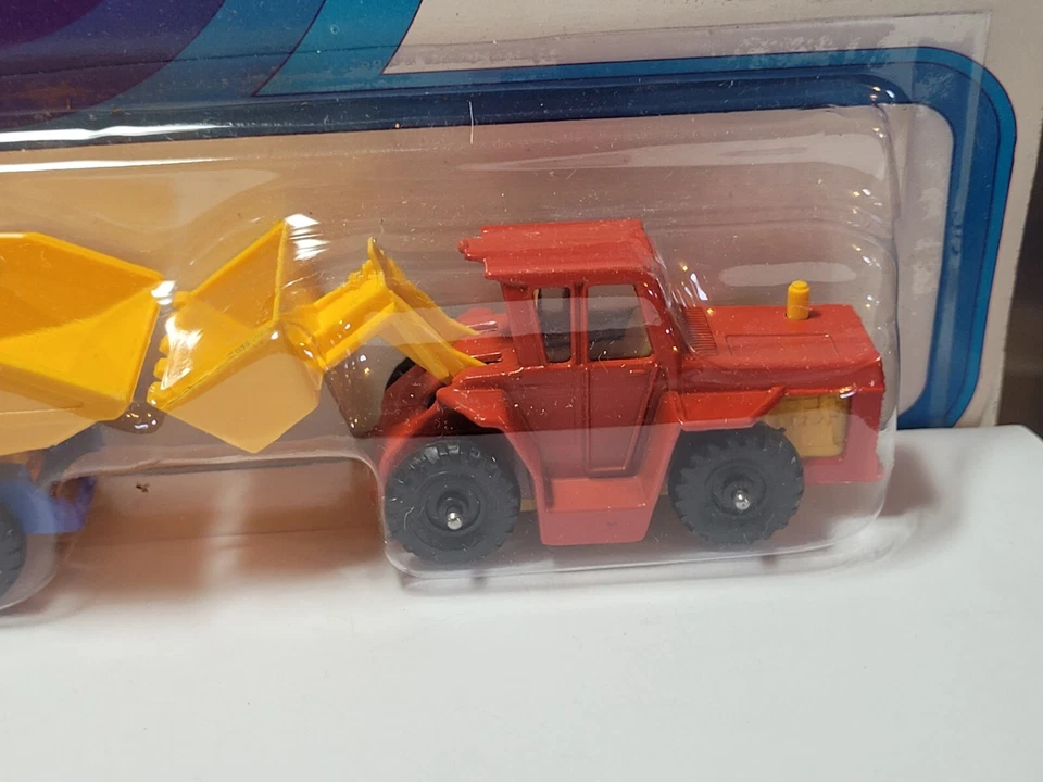 Vintage 1976 Corgi Juniors Twin Pack No 2526 Dump Truck & Loader Carded New! - Image 4 of 4