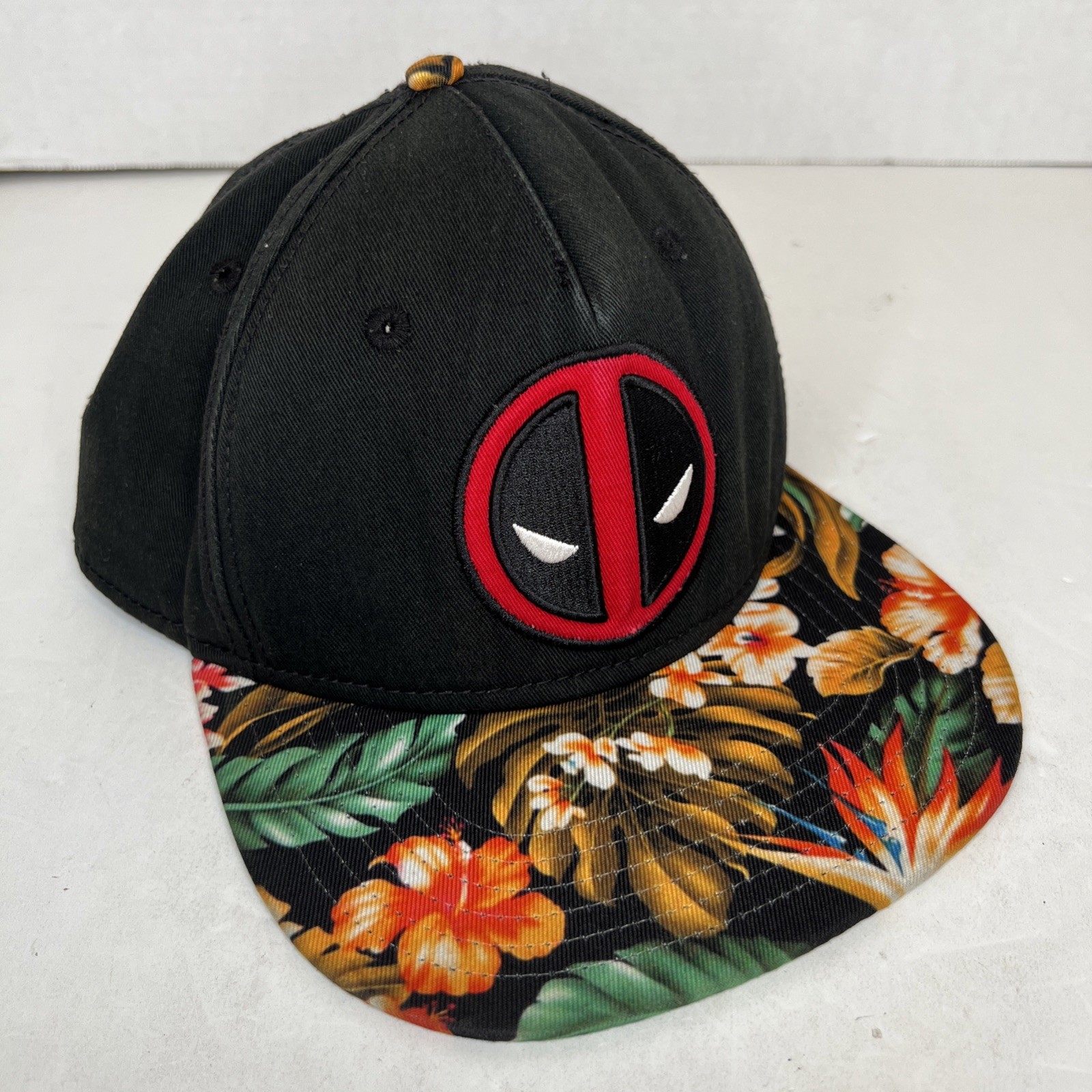 Dead Pool Marvel Comic Snapback Hat Black OSFA - image 6