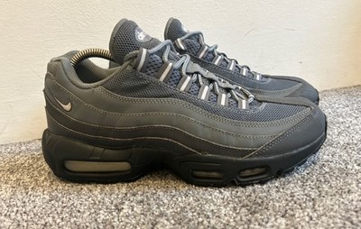 Nike Airmax 95 Sneaker Größe UK 8 EU 42,5 Dunkelgrau/Anthrazit 110s Herren