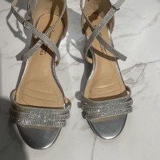 American Glamour Badgley Mischka silver glitter strappy ankle wedge sandals Sz 6