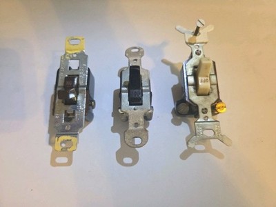 3 Vtg Used Bakelite Brass GE Switches Detented/ Clicks  Outlets Used Untested