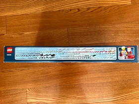 NEW LEGO Creator 10245 Santa's Workshop ~ 883 Pieces