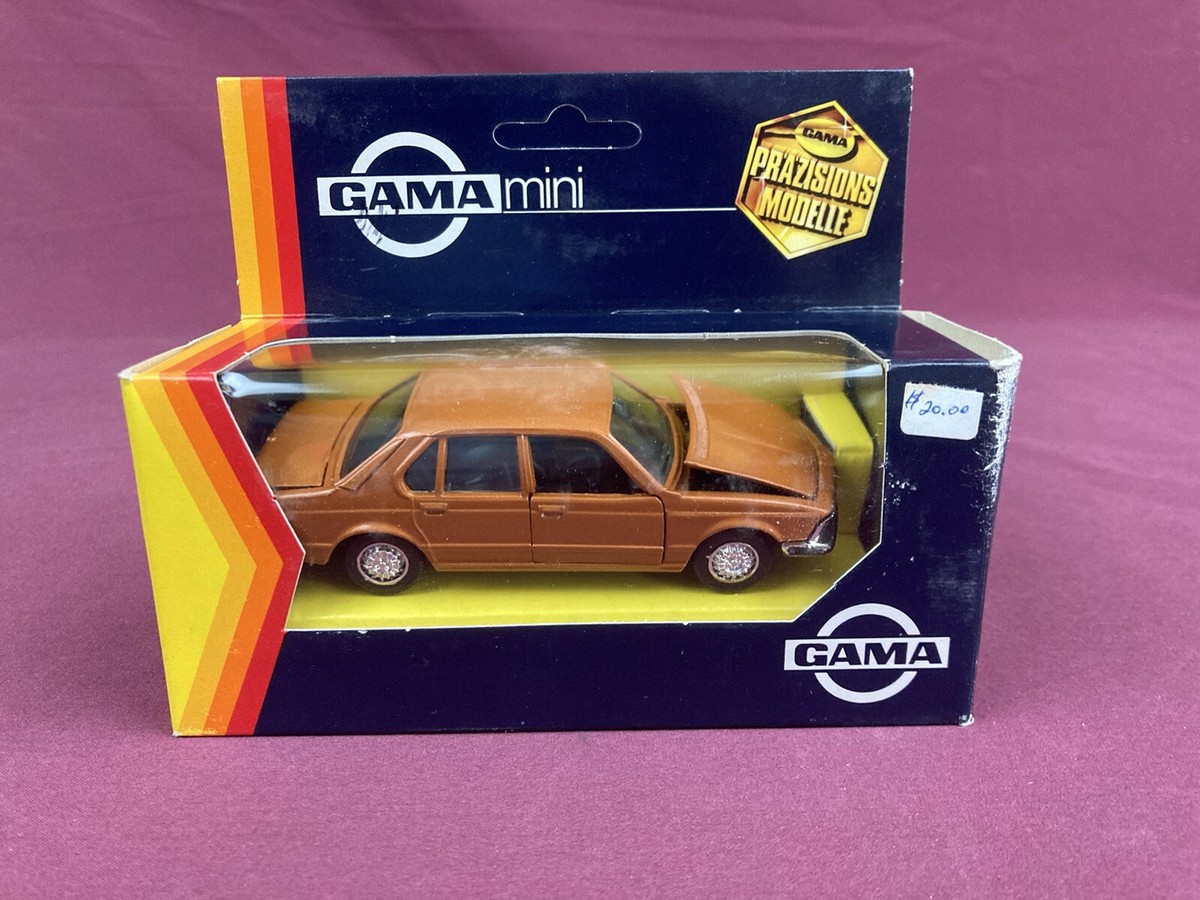 ミニカー BMW 733i 1977 Gold llic 1/43 BMW 733i (e23) Gold Metallic 1:43 431023100 MINICHAMPS