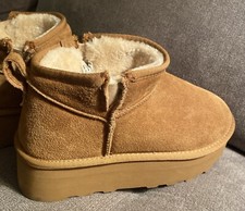CUSHIONAIRE Women's Genuine Suede pull on Platform Boot With Memory Foam 10M