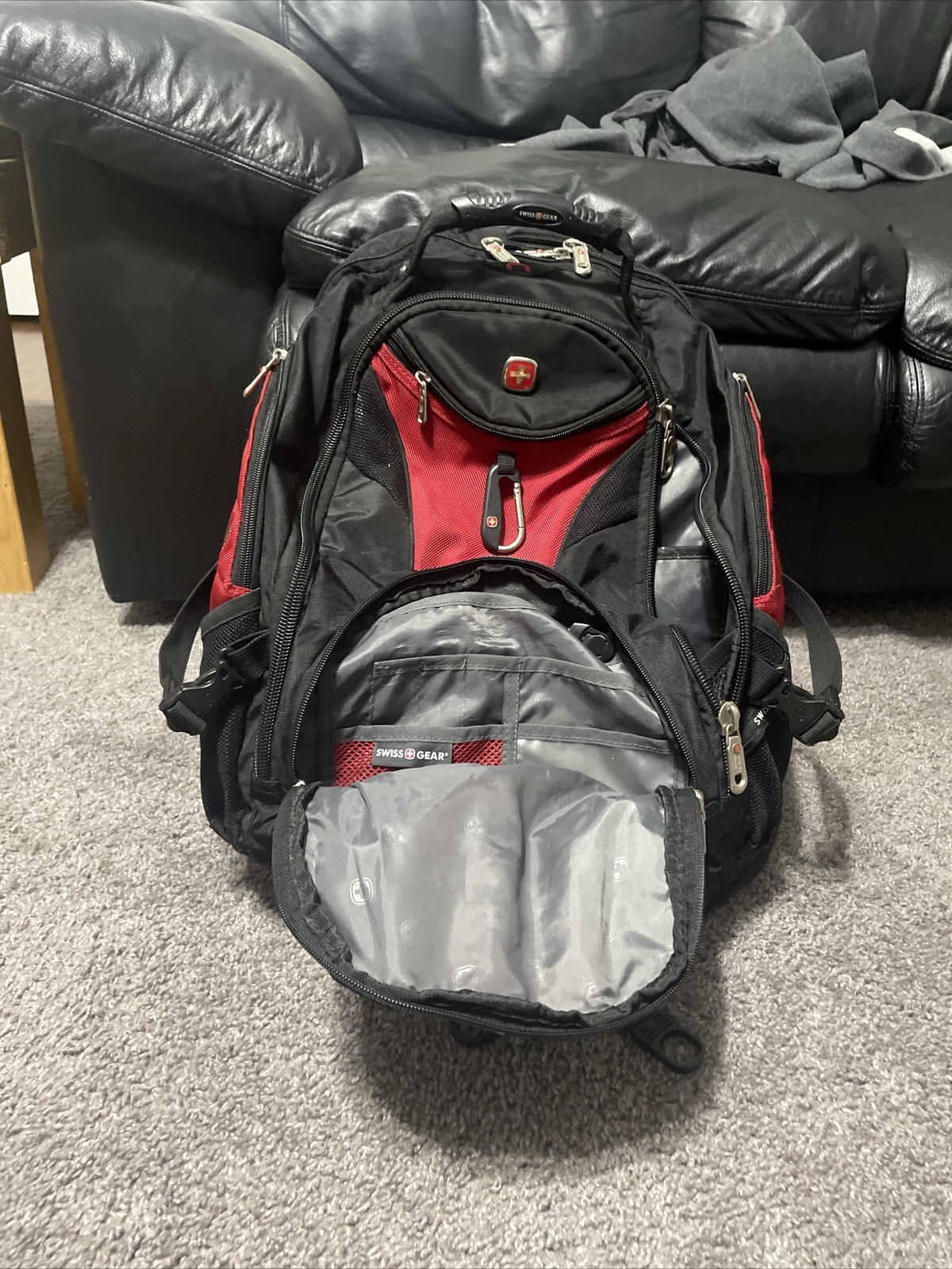 Swiss Gear Airflow Scan Smart Laptop Tablet Backpack Red And Black, Clean, EUC