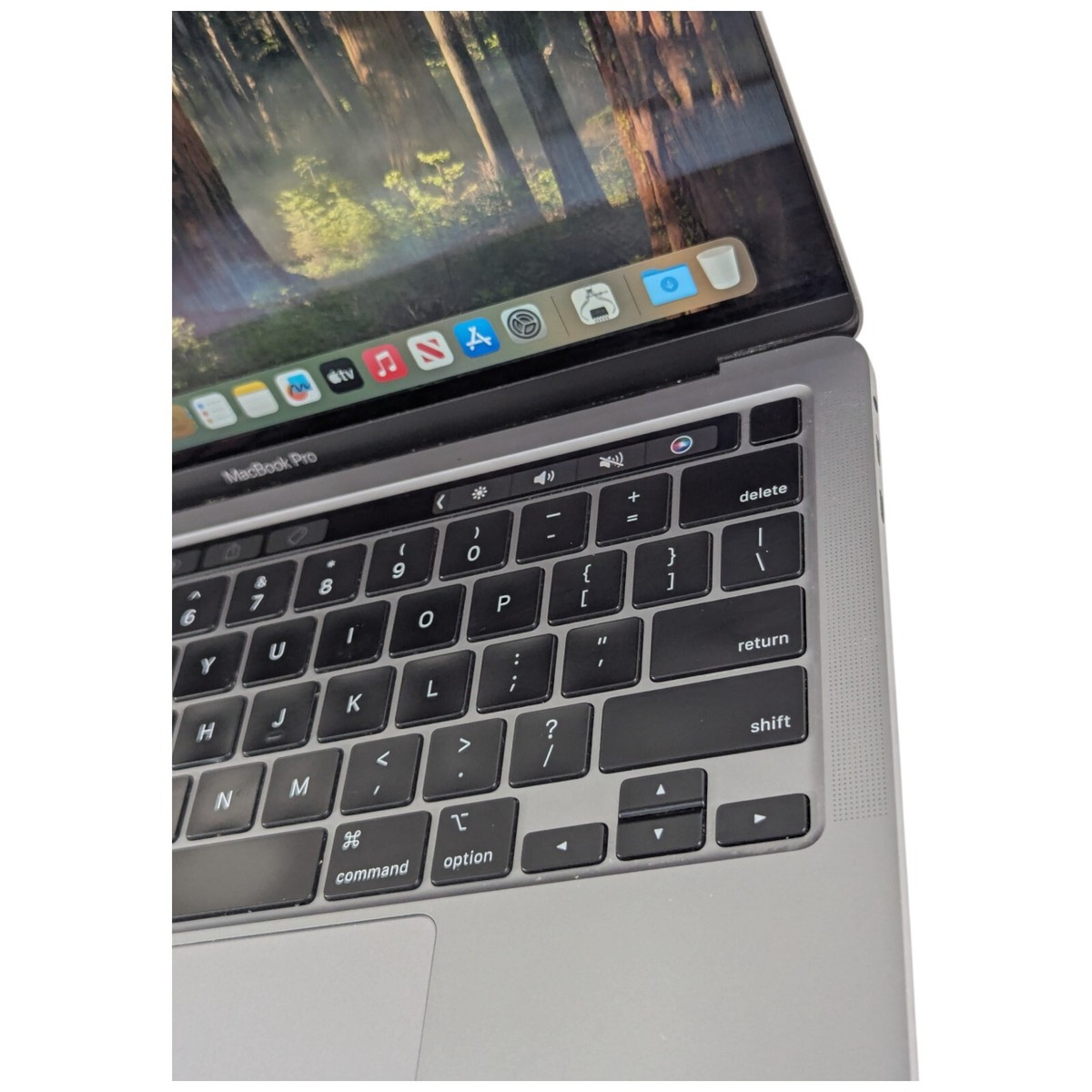 2020 Apple MacBook Pro 13-inch i7 2.3GHz 16GB RAM 512GB SSD