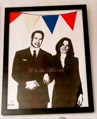Bambi Street Artist - William und Kate gerahmt limitierte Auflage - ein bisschen wie Marmite