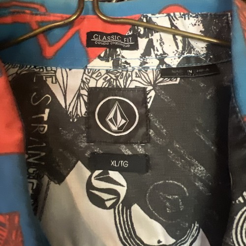 Volcom Hawaiian Shirt Blue W/ Red Flamingos Classic Fit Button-Up Lightweight - Picture 6 of 14