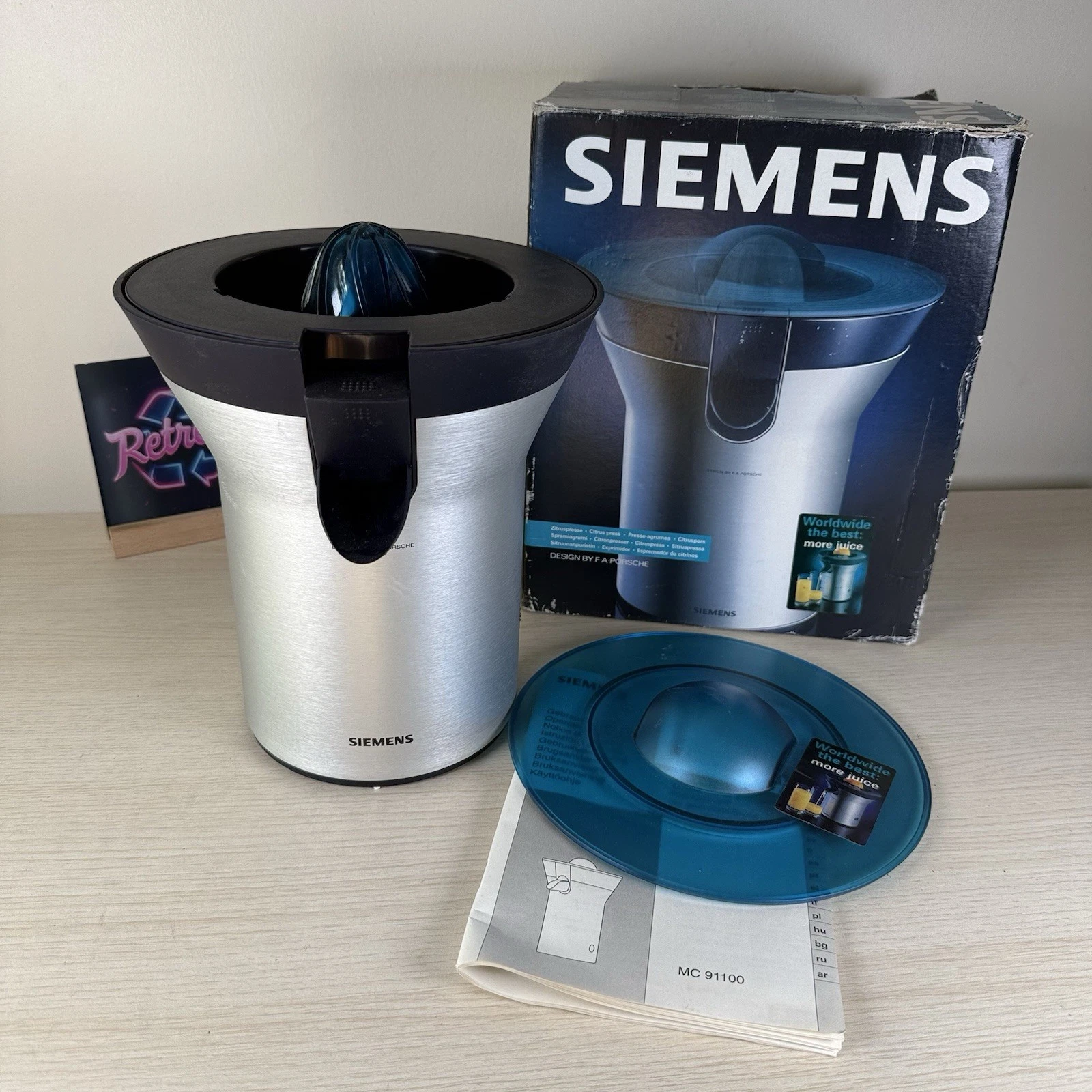 Siemens MC91100 Porsche Citrus Press Juicer Vintage Boxed With Manuals Rare
Opens in a new window or