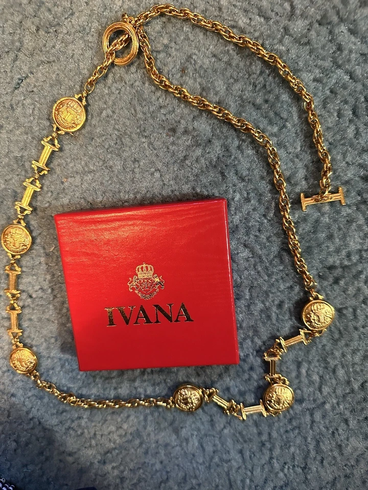 Collar largo Ivana Trump Foto 2 de 4