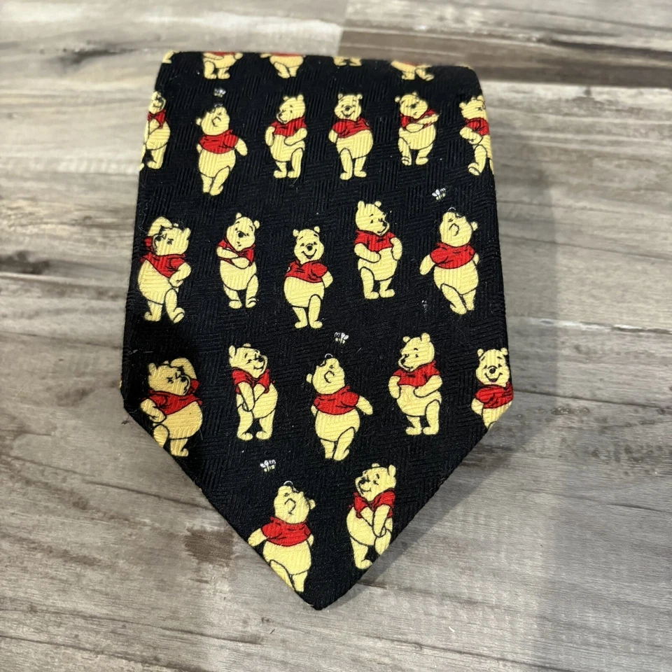 Corbata cuello oso Pooh Disney de Exquisite Apparel 100 % seda Foto 3 de 4