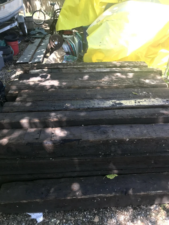 corbatas de ferrocarril de madera usadas Foto 2 de 4