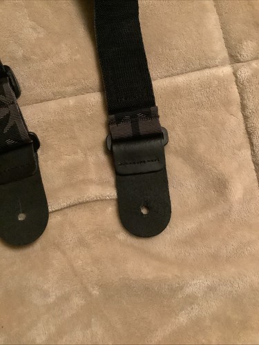 Planet Waves Tracolla per chitarra con croce - Foto 15 di 24