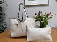 RADLEY hilgate place large sized chalk soft pebbled leather tote/shoulder bag.