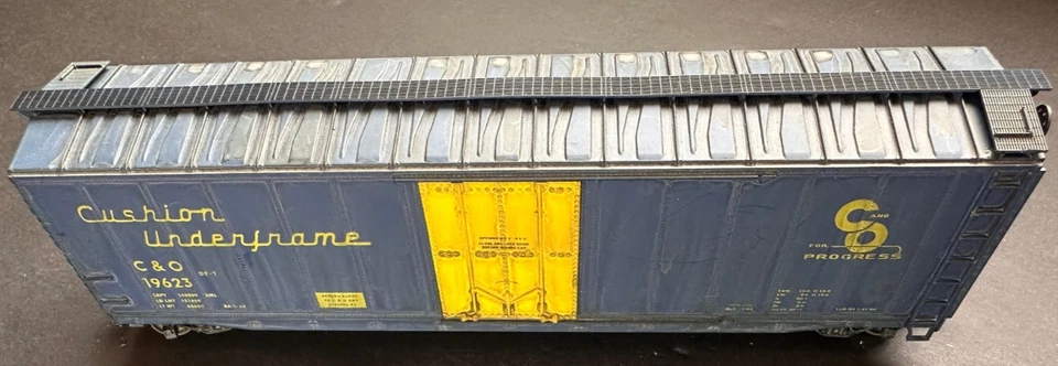 HO Scale C&O 50' Steel Box Car-Weathered-Accurail/Zane - Image 2 of 4