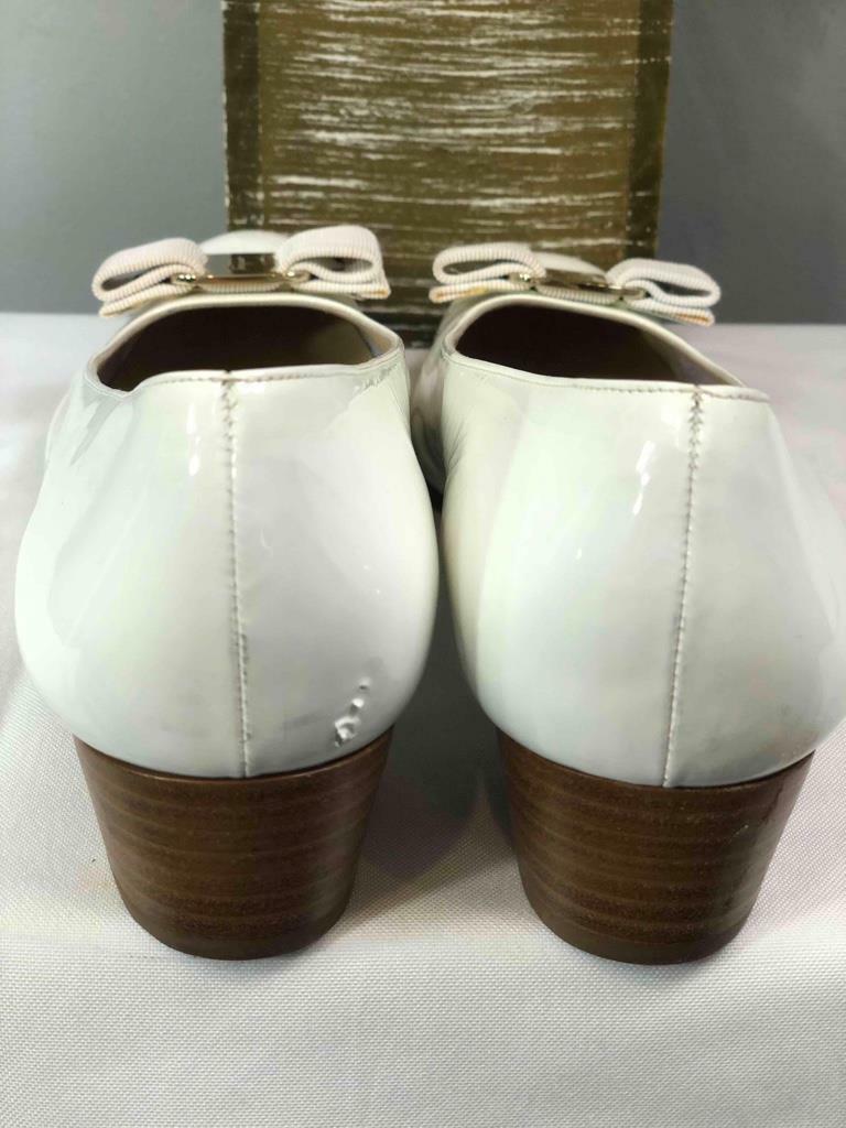 SALVATORE FERRAGAMO White Patent Leather Vara Bow Flats Sz