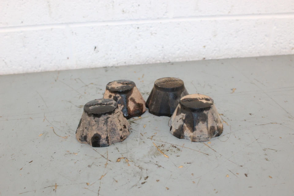 Suzuki Quadrunner 250 LTF250 1990 2X4 JUEGO DE TAPACUBOS A392 Foto 2 de 4