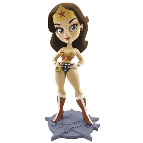 Cryptozoic Wonder Woman LYNDA CARTER 7" (Retro Summer Exclusive) Vinyl Statue - Picture 1 of 1