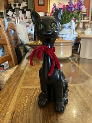 Vintage Keramik Langhals Glückskatze schwarz mit grünen Glasaugen rote Schleife um 1930