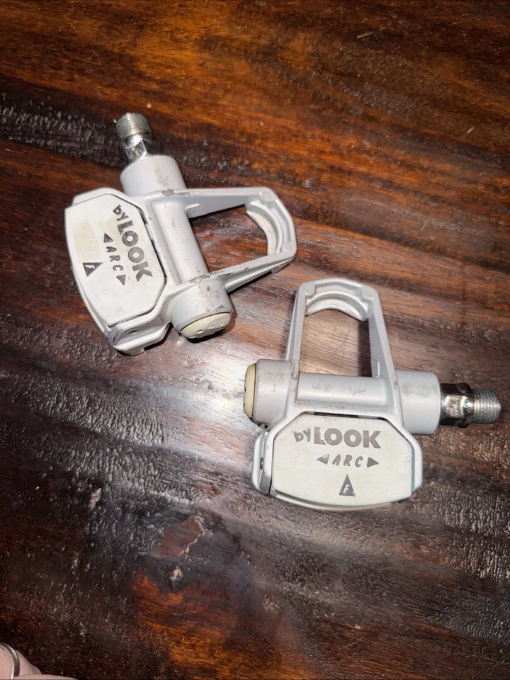 Vintage Look Arc Left & Right Gray Clipless F Pedals 9/16 x 20 NO Cleats - Image 3 of 3