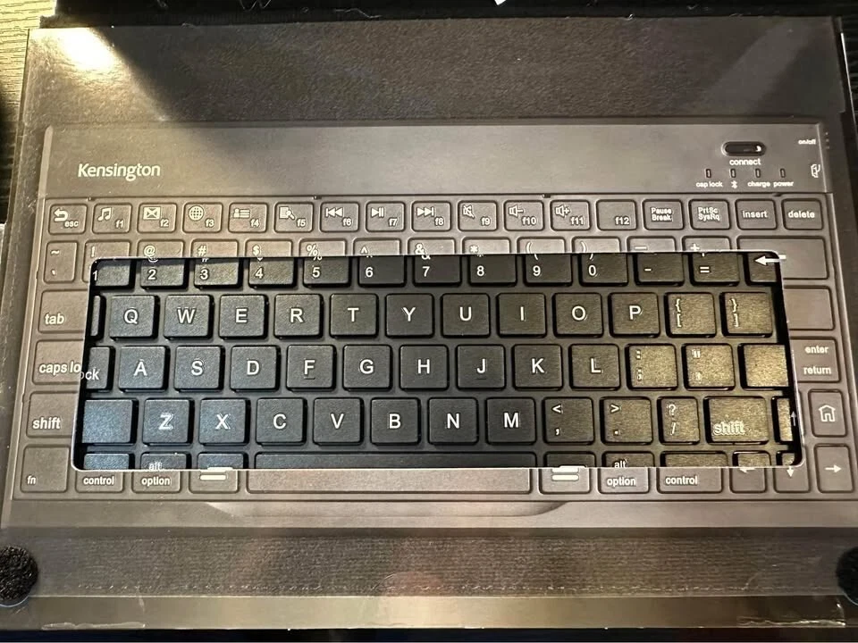 Estuche Universal Kensington KeyFolio Pro 2 Con Teclado Para Tabletas 10" NUEVO Foto 2 de 4