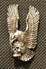 Skull Eagle Totenkopf Adler Anstecknadel pin pins