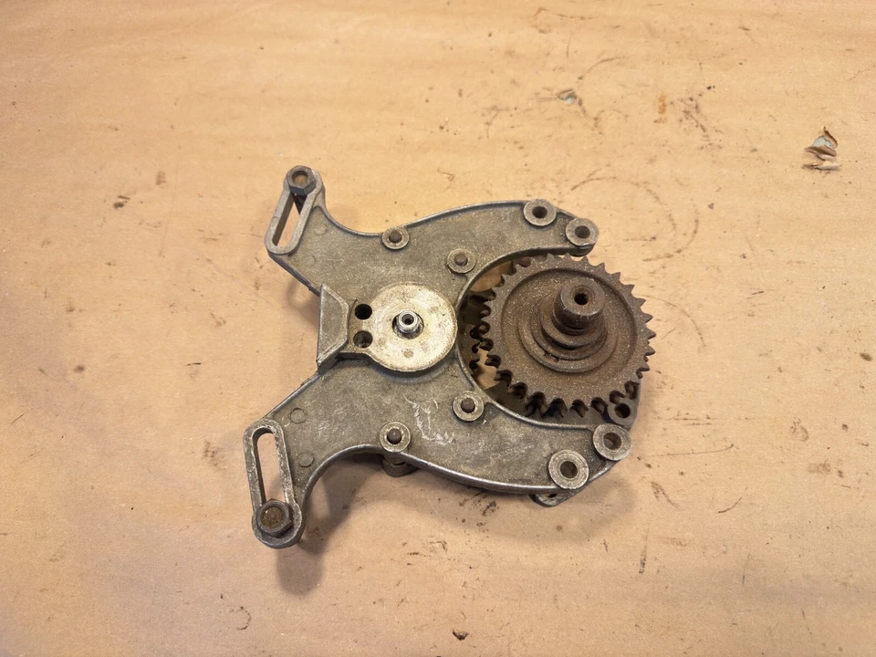 Soporte de montaje del árbol de levas Jaguar XK XKE C4128/1c Foto 3 de 4