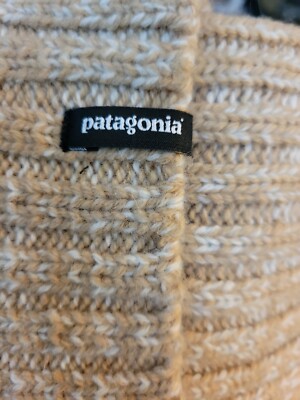 Patagonia Wool Pom Beanie. Birch White /Tan. | eBay display picture 1