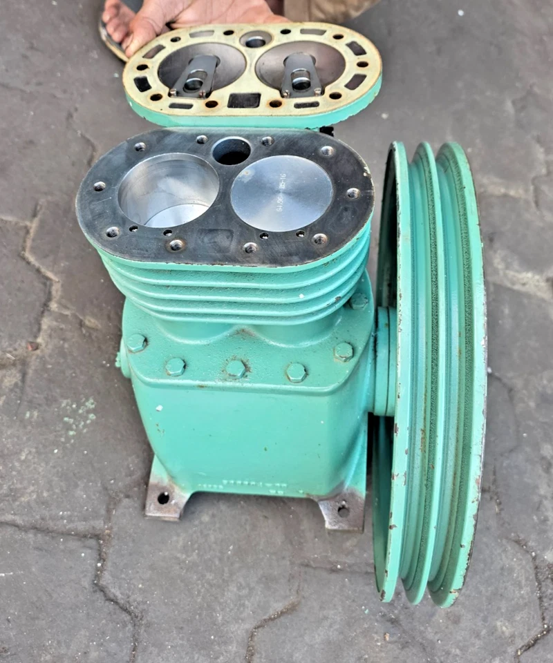 BITZER RECIPROCATING OPEN TYPE COMPRESSOR TYPE 4 - Image 3 of 4